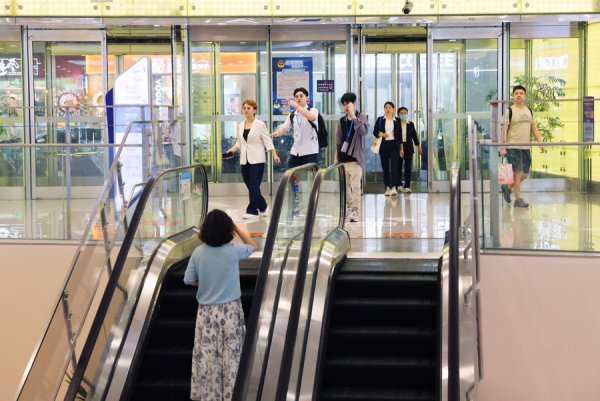 财惠赚 城事 | 助推“票根经济”：上交会客流带火世博源消费