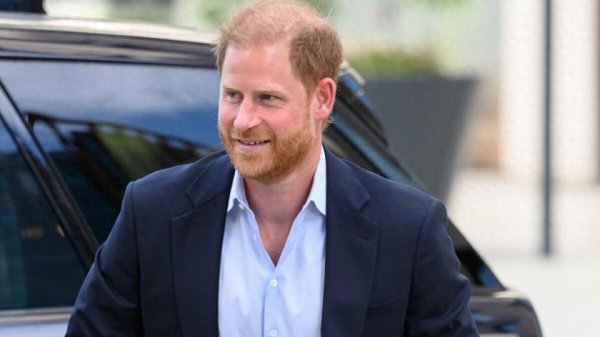 金顶配资 哈里王子最新表态：不会放弃梅根，坚持要带一家回英国生活